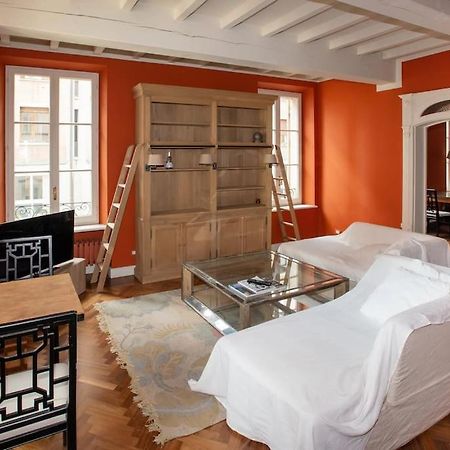 Apartamento Charme And Relax In Downtown Parma Exterior foto